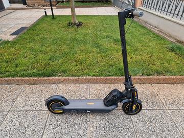 Monopattino Segway Ninebot max G30