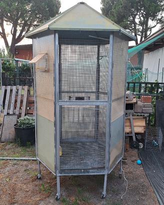 Voliera esagonale