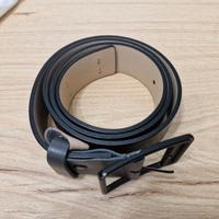 Cinta Piquadro in pelle nera – Eleganza e qualità