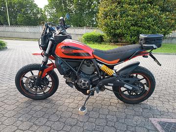 Ducati Scrambler Sixty2 400 (Patente A2)