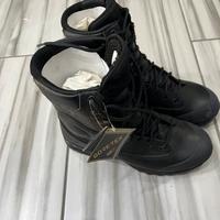 Anfibi goretex tg.41 nuovi con cartellini