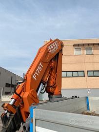 Gru idraulica Fassi F175T con radiocomando