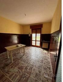 Immobile in asta di 75 m² con box auto a Gavi