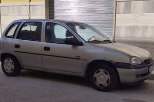 OPEL Corsa con gancio traino omologato