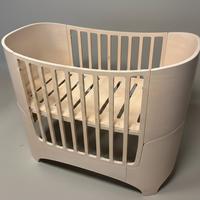 Lettino Culla Leander trasormabile con accessori