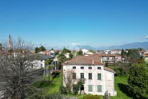 VILLA SINGOLA A SANDRIGO