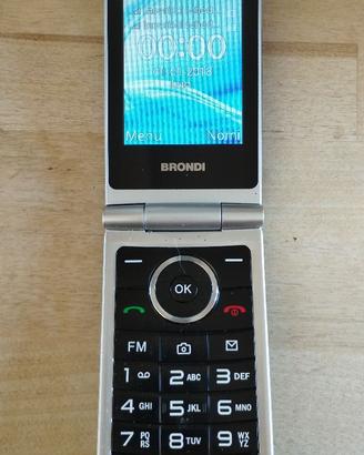 Brondi Magnum 3 - Cellulare a Conchiglia Dual SIM