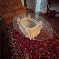 Tavolo vetro con base fatta a vaso