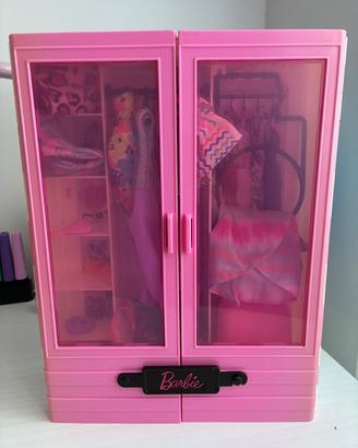 Armadio di barbie