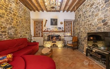 Incantevole Casa Indipendente Ristrutturata a Mont