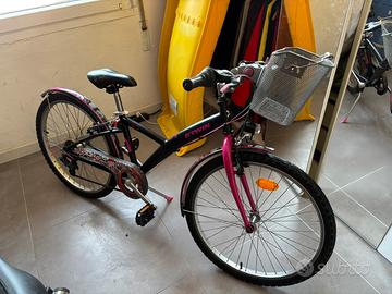 Bicicletta bambina con marcie ruota 24