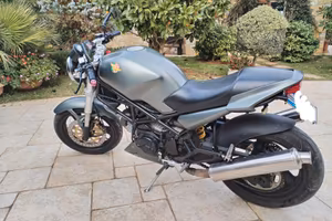Vend0 o Scambi0 Ducati Monster 600