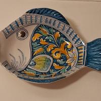 piatto a forma di pesce 