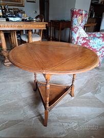 tavolo a bandelle triangolare