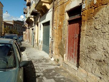 Piccolo Deposito/Magazzino Piano Terra C.Storico