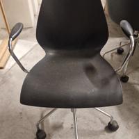 kartell Maui  poltroncina con rotelle Antracite 