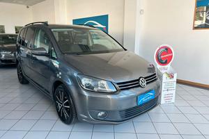 Volkswagen Touran 1.6 tdi X NEOPATENTATI 2012