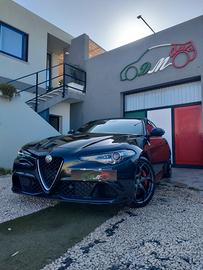 Alfa Romeo Giulia 2.9 T V6 Quadrifoglio