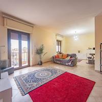 Quadrivano al piano alto con ascensore