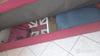 DIVANO LETTO  CONTENITORE  ROSSO 