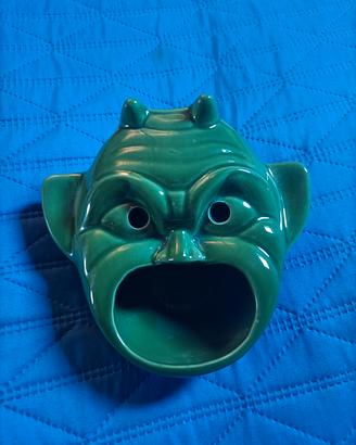 Posacenere vintage a forma di goblin