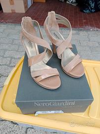 Scarpe con tacco NeroGiardini