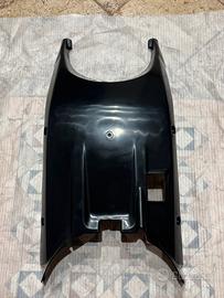Carena sottopedana booster MBK nero lucido