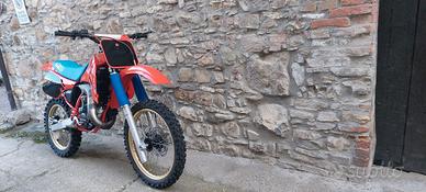 CR 127  anno 87