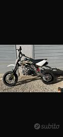 Pit Bike. Daytona 125 GMR
