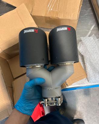 Terminale akrapovic