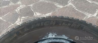 MICHELIN 225/75/16 CP