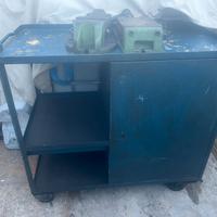 Tavolo mobile da lavoro con ripiani e cassettiera