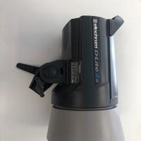 Flash elinchrom da studio fotografico.