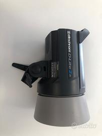 Flash elinchrom da studio fotografico.