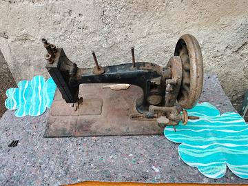 Antica Macchina da Cucire Singer da Restaurare