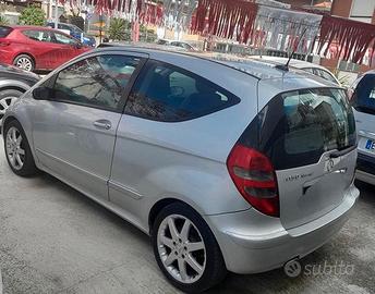 MERCEDES Classe A (W/C169) A150 pochi km