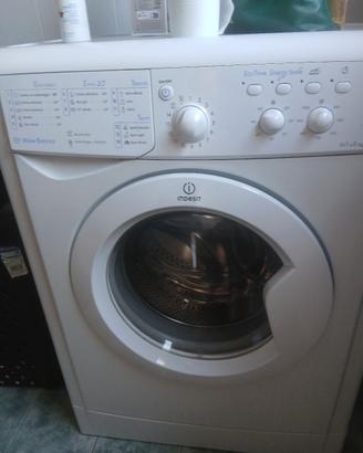 Lavatrice Indesit 1/5 kg