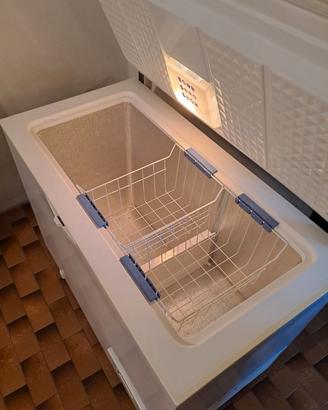 congelatore a pozzetto 