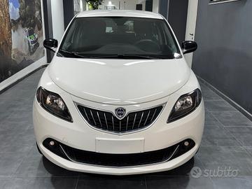 Lancia Ypsilon 1.0 FireFly 5 porte S&S Hybrid Gold
