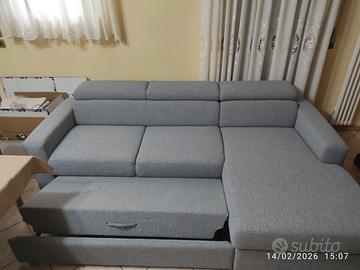 Divano in tessuto