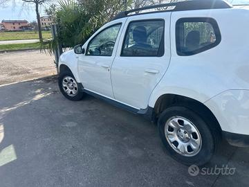 Dacia Duster dacia metano motore nuovo