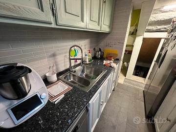 Cucina in legno massello.