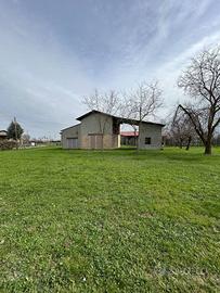 Rustico / Casale di 160 m² con 4 locali a Mira