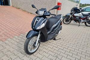 Piaggio Medley 200