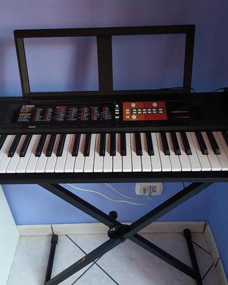 tastiera elettronica Yamaha F51  PSR