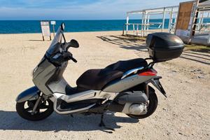 Yamaha XMax 250