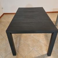 Tavolo da esterno 