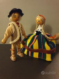 COPPIA STATUINE VINTAGE IN LEGNO STILE TIROLESE