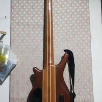 Basso attivo 5 corde BACH come nuovo.