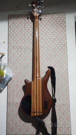 Basso attivo 5 corde BACH come nuovo.